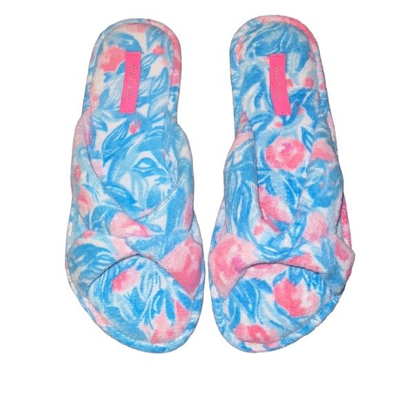 Lilly Pulitzer Shoes - NEW Lilly Pulitzer bondi blue my little Peony sandals/slippers